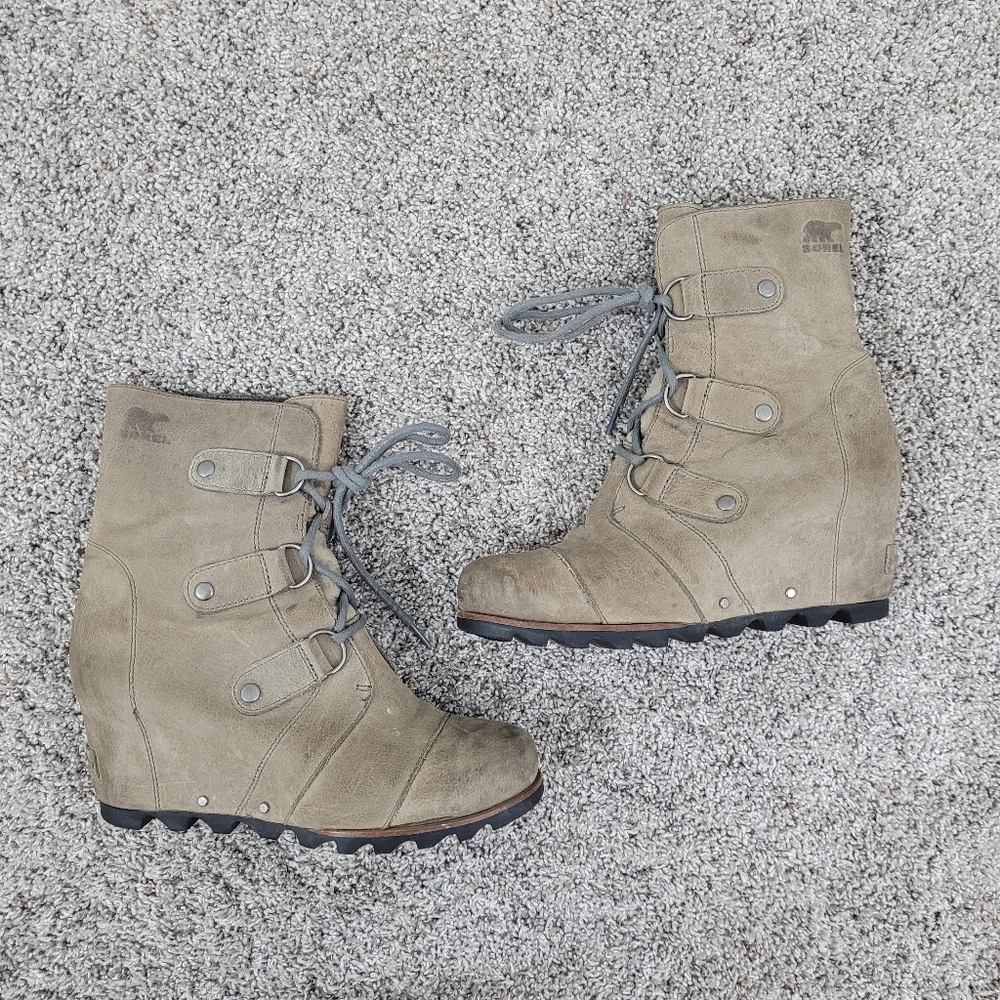 Sorel Joan of Arctic Wedge Mid Boots - Picture 2 of 9
